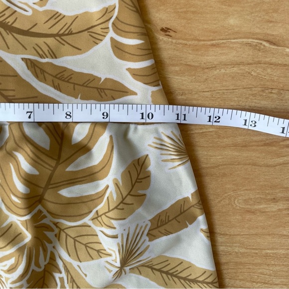 Beach Riot |Sport| Cara Leggings in Vintage Tropical Woman’s Size Small - Picture 4 of 7